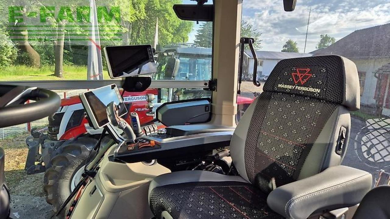 Tractor agricol Massey Ferguson 8s.305 dyna-vt exclusive Exclusive: Foto 10 Tractor agricol Massey Ferguson 8s.305 dyna-vt exclusive Exclusive: Foto 10