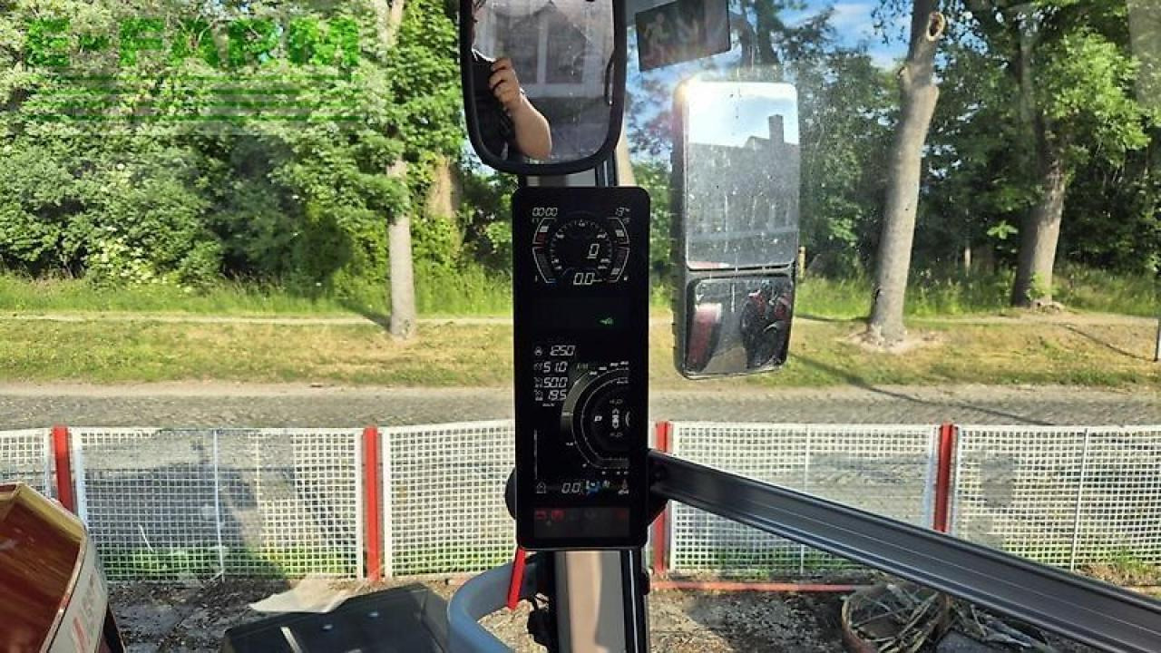 Tractor agricol Massey Ferguson 8s.305 dyna-vt exclusive Exclusive: Foto 14 Tractor agricol Massey Ferguson 8s.305 dyna-vt exclusive Exclusive: Foto 14