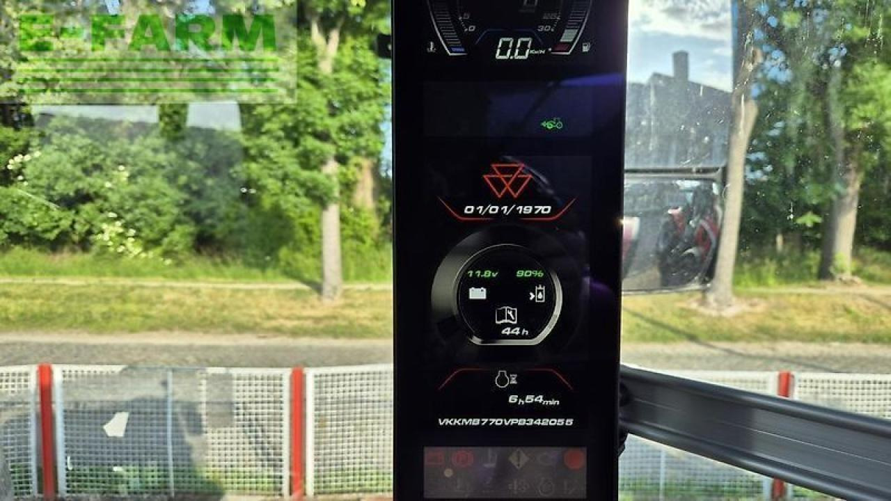 Tractor agricol Massey Ferguson 8s.305 dyna-vt exclusive Exclusive: Foto 13 Tractor agricol Massey Ferguson 8s.305 dyna-vt exclusive Exclusive: Foto 13