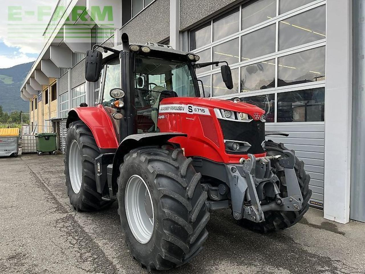 Tractor agricol Massey Ferguson mf 6715 s dyna-vt exclusive Exclusive: Foto 8 Tractor agricol Massey Ferguson mf 6715 s dyna-vt exclusive Exclusive: Foto 8