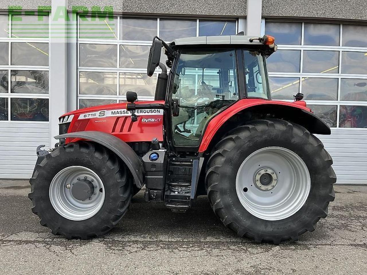 Massey Ferguson mf 6715 s dyna-vt exclusive Exclusive - Tractor agricol: Foto 3 Massey Ferguson mf 6715 s dyna-vt exclusive Exclusive - Tractor agricol: Foto 3