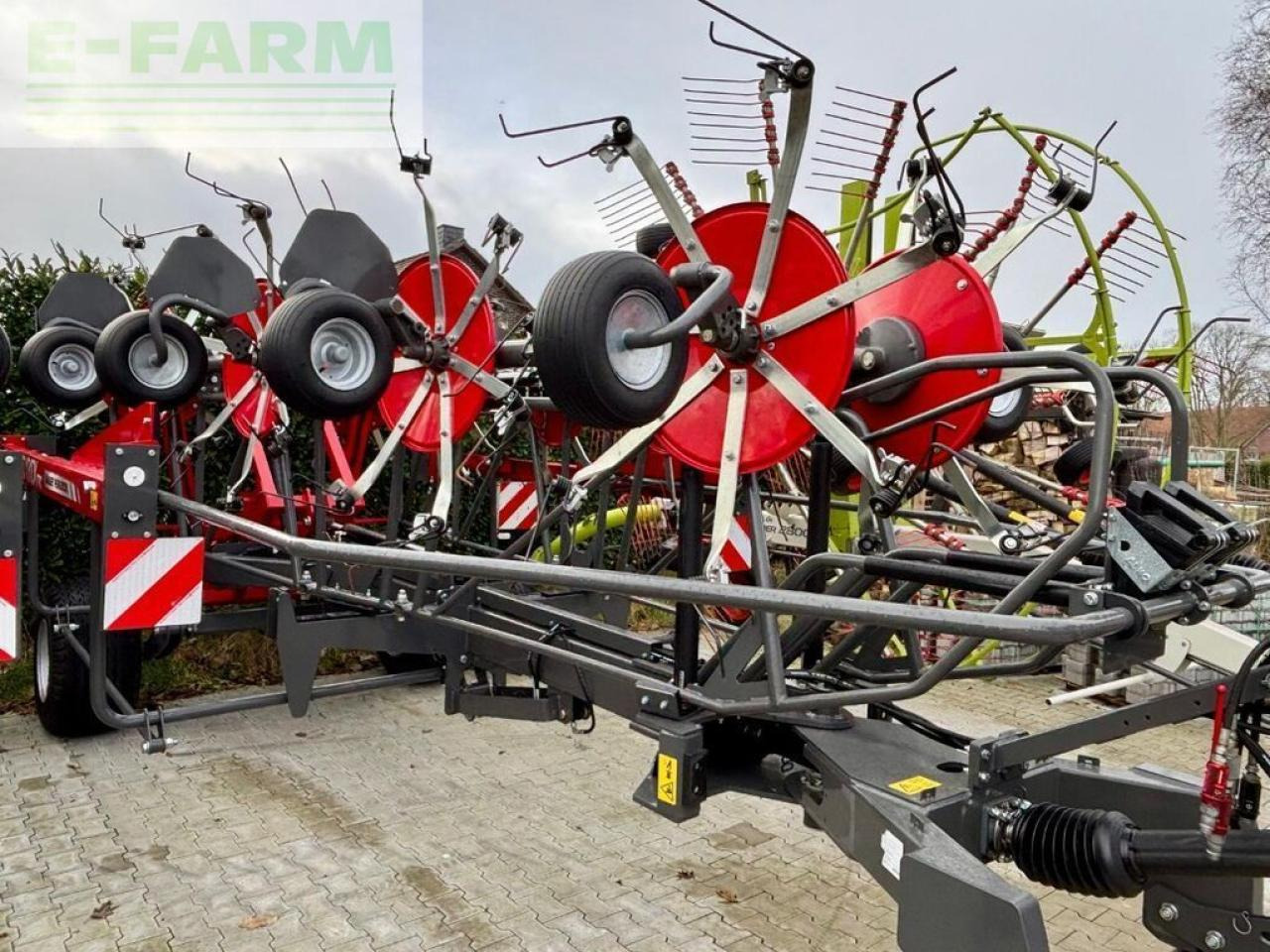 Massey Ferguson td 1310 x trc, wie neu ! - Maşină de întors fânul: Foto 1 Massey Ferguson td 1310 x trc, wie neu ! - Maşină de întors fânul: Foto 1