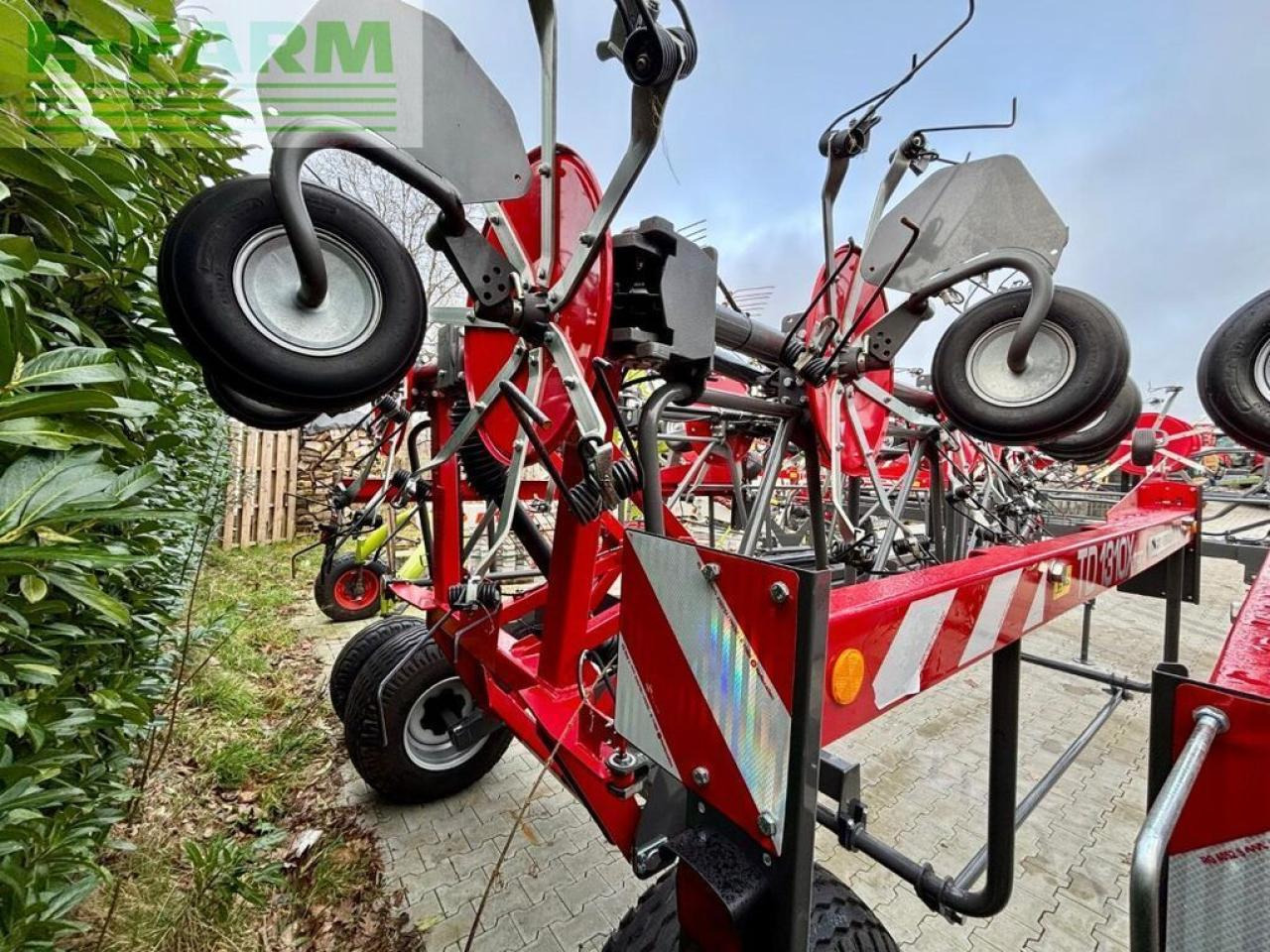 Massey Ferguson td 1310 x trc, wie neu ! - Maşină de întors fânul: Foto 4 Massey Ferguson td 1310 x trc, wie neu ! - Maşină de întors fânul: Foto 4