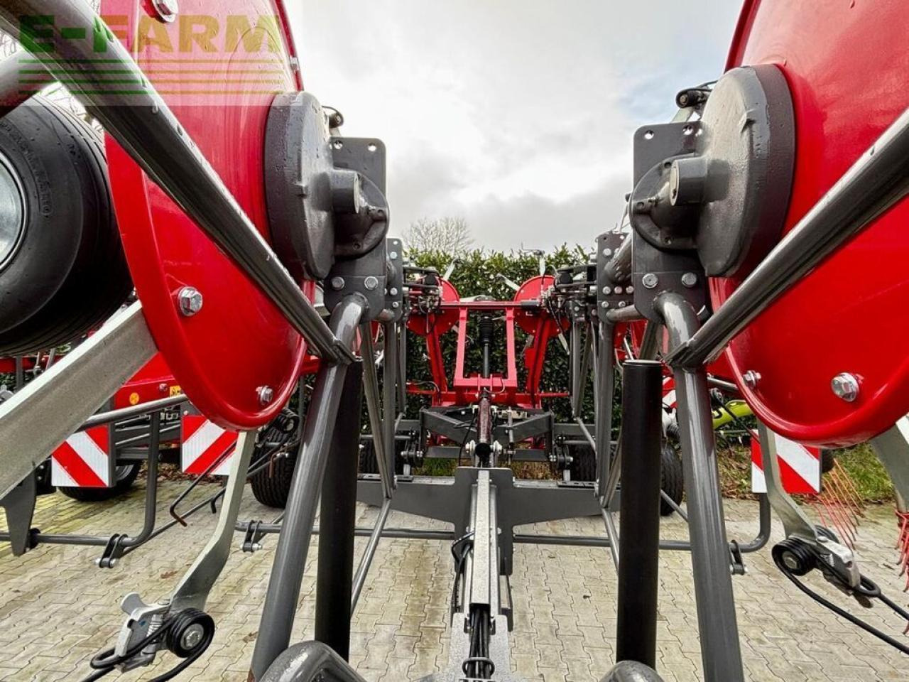 Massey Ferguson td 1310 x trc, wie neu ! - Maşină de întors fânul: Foto 5 Massey Ferguson td 1310 x trc, wie neu ! - Maşină de întors fânul: Foto 5