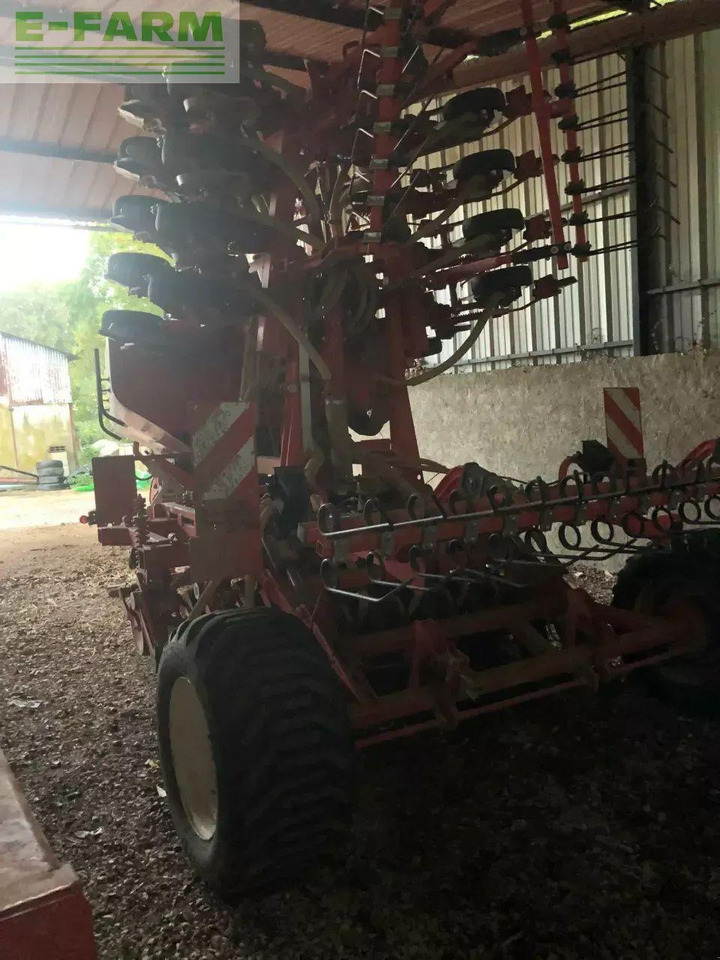 Mustang gigante 600 33 ro - Semănătoare de precizie: Foto 4 Mustang gigante 600 33 ro - Semănătoare de precizie: Foto 4