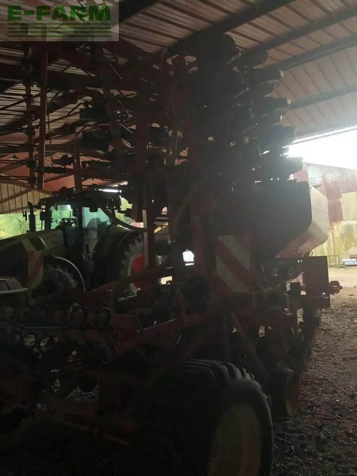 Mustang gigante 600 33 ro - Semănătoare de precizie: Foto 3 Mustang gigante 600 33 ro - Semănătoare de precizie: Foto 3