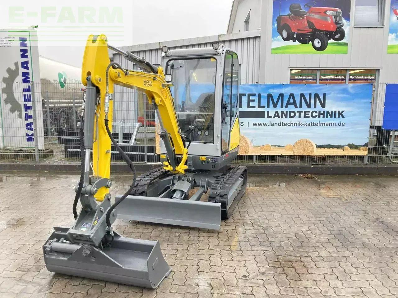 Neuson et 24 - Mini excavator: Foto 1 Neuson et 24 - Mini excavator: Foto 1
