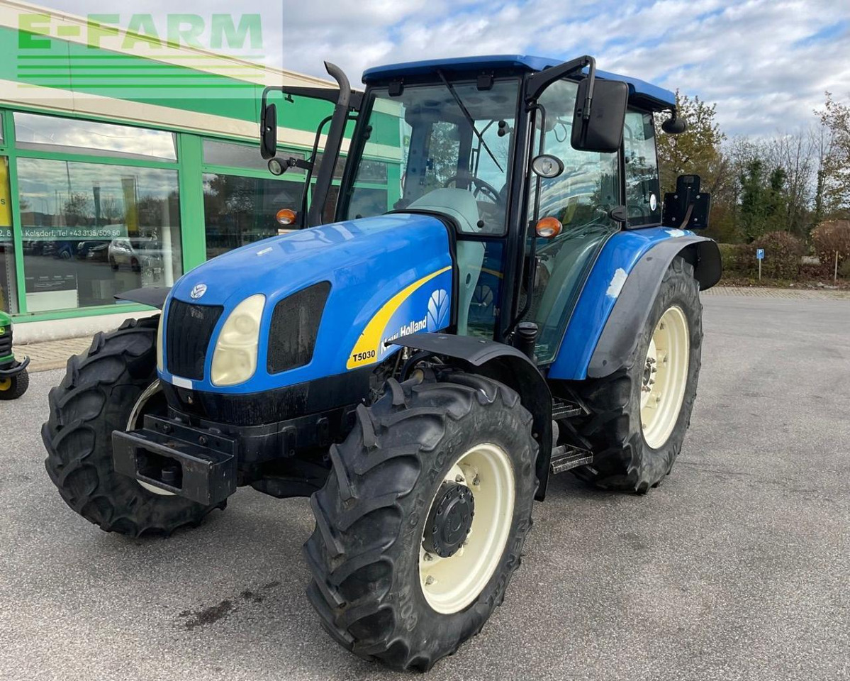 New Holland T 5030 - Tractor agricol: Foto 1 New Holland T 5030 - Tractor agricol: Foto 1