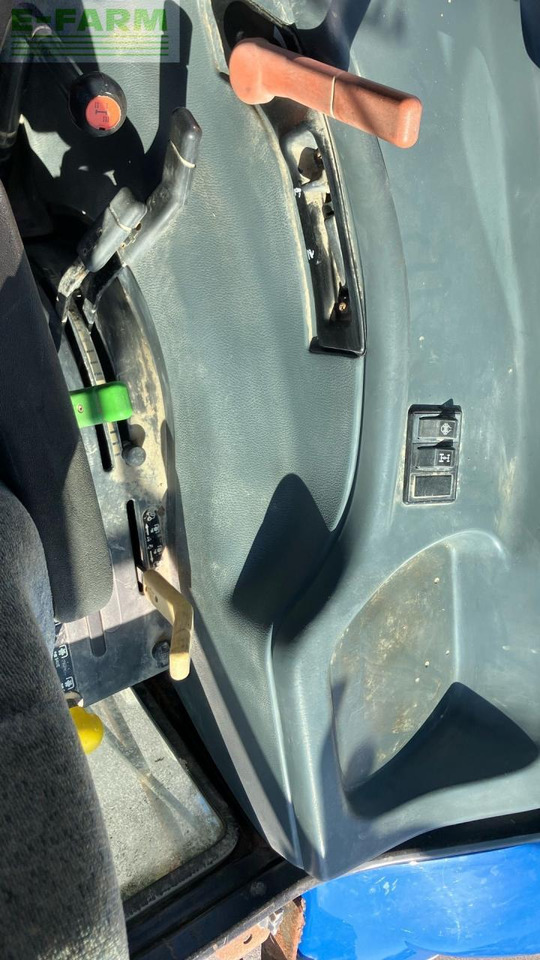 Tractor agricol New Holland TL 80 A A: Foto 11 Tractor agricol New Holland TL 80 A A: Foto 11