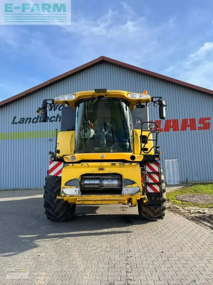 New Holland cr 9070 - Combină de recoltat cereale: Foto 2 New Holland cr 9070 - Combină de recoltat cereale: Foto 2