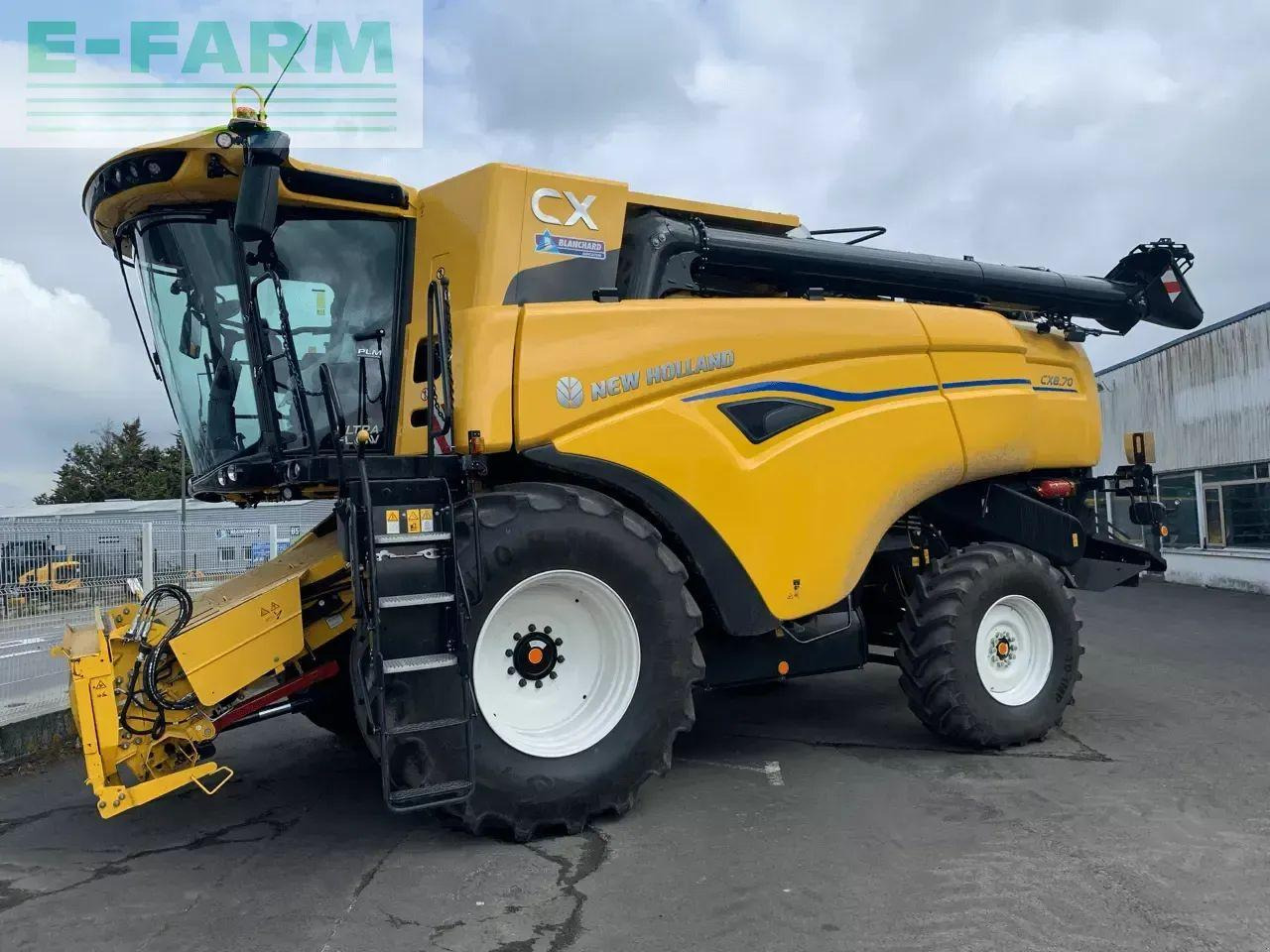 New Holland cx 8.70 - Combină de recoltat cereale: Foto 1 New Holland cx 8.70 - Combină de recoltat cereale: Foto 1