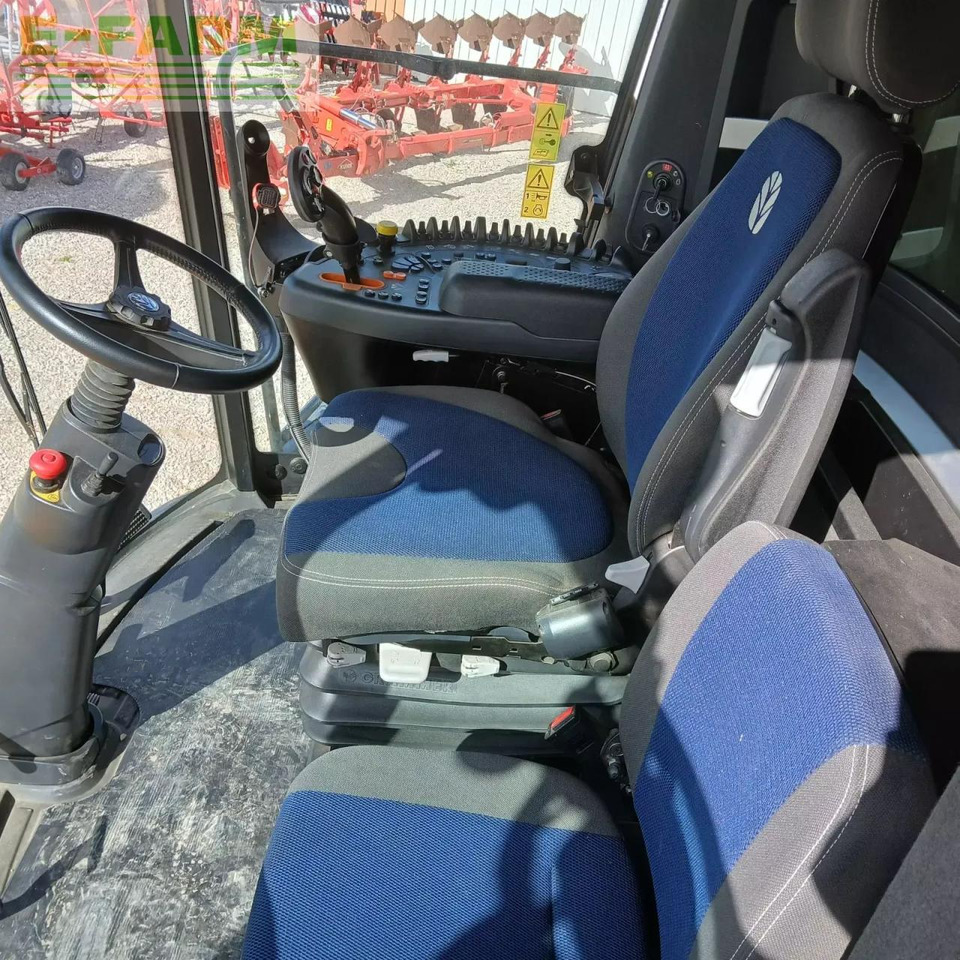 New Holland cx8.70 - Combină de recoltat cereale: Foto 5 New Holland cx8.70 - Combină de recoltat cereale: Foto 5
