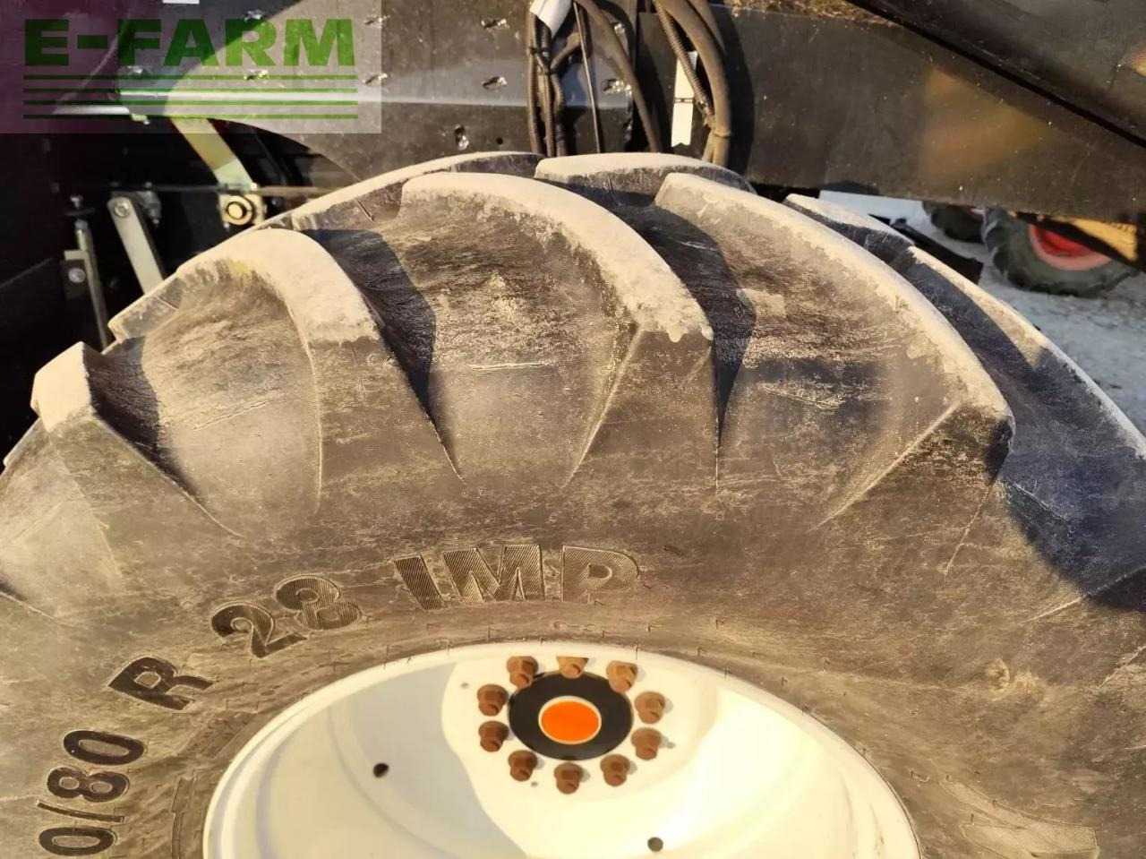 Combină de recoltat cereale New Holland cx8.80smarttrax: Foto 8 Combină de recoltat cereale New Holland cx8.80smarttrax: Foto 8