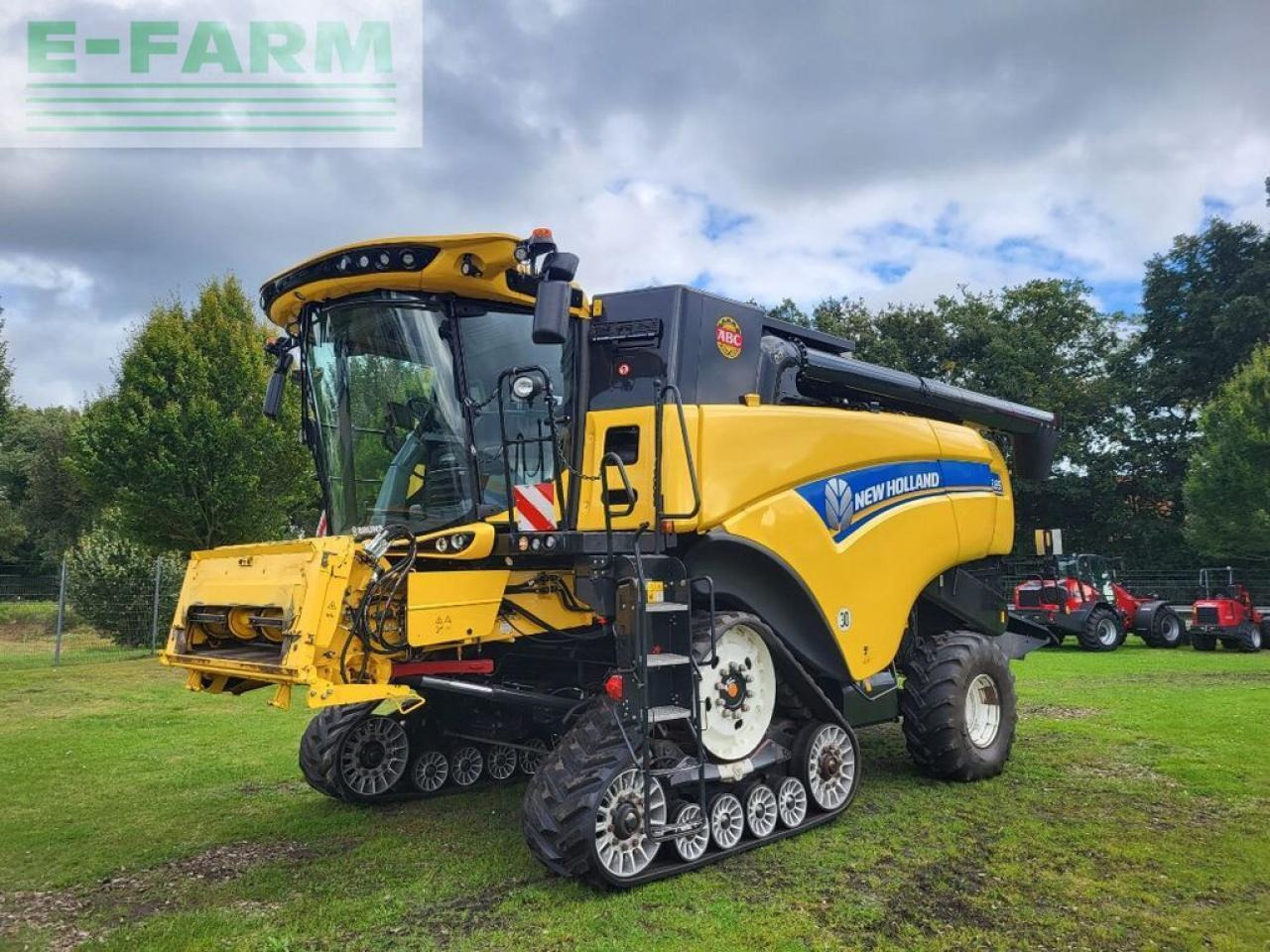 New Holland cx8.85 raupe tier-4b - Combină de recoltat cereale: Foto 1 New Holland cx8.85 raupe tier-4b - Combină de recoltat cereale: Foto 1