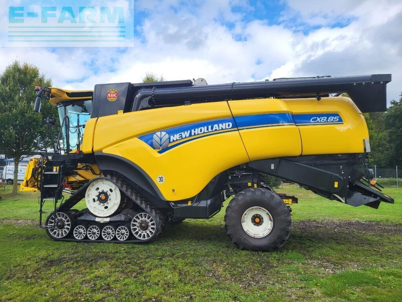 New Holland cx8.85 raupe tier-4b - Combină de recoltat cereale: Foto 2 New Holland cx8.85 raupe tier-4b - Combină de recoltat cereale: Foto 2