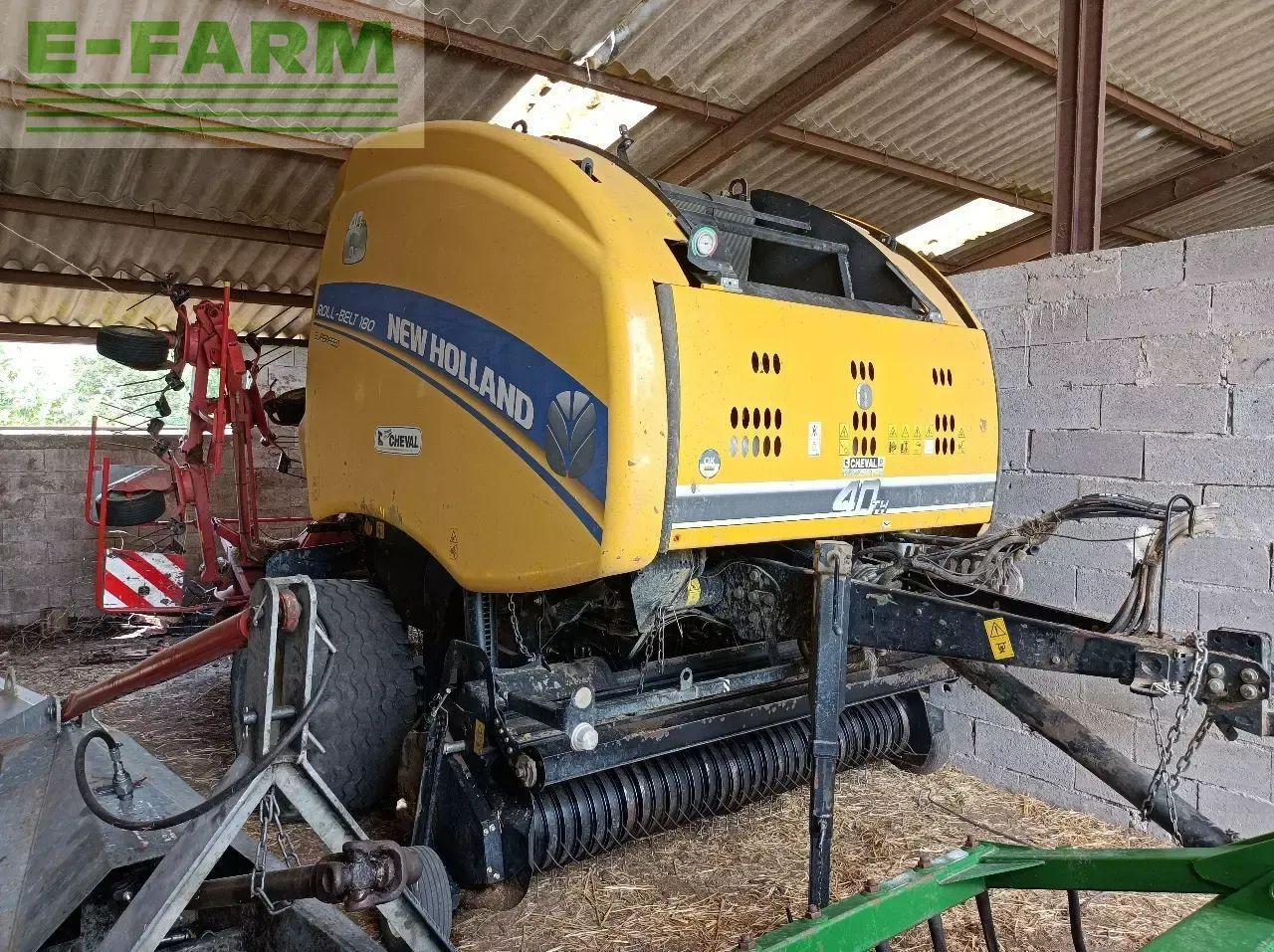 New Holland rb 180 superfeed - Presă baloţi dreptunghiulari: Foto 1 New Holland rb 180 superfeed - Presă baloţi dreptunghiulari: Foto 1