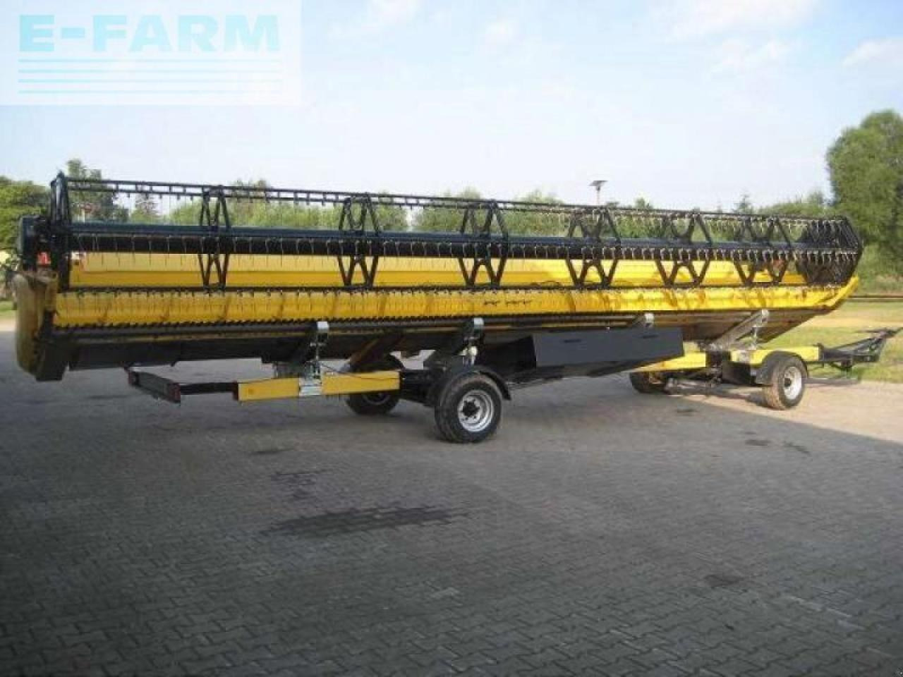 New Holland schneidwerk varifeed - Utilaje pentru maşină de recoltat furaj: Foto 1 New Holland schneidwerk varifeed - Utilaje pentru maşină de recoltat furaj: Foto 1