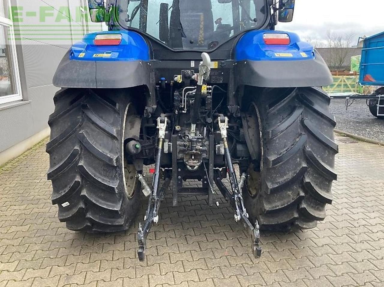 New Holland t 6.145 ec - Tractor agricol: Foto 5 New Holland t 6.145 ec - Tractor agricol: Foto 5