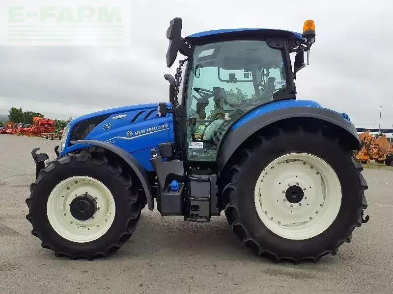 Tractor agricol New Holland t5-130ac AC: Foto 6 Tractor agricol New Holland t5-130ac AC: Foto 6