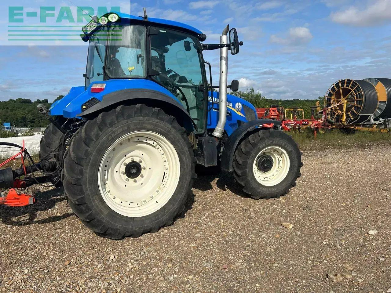 New Holland t5.95 - Tractor agricol: Foto 4 New Holland t5.95 - Tractor agricol: Foto 4