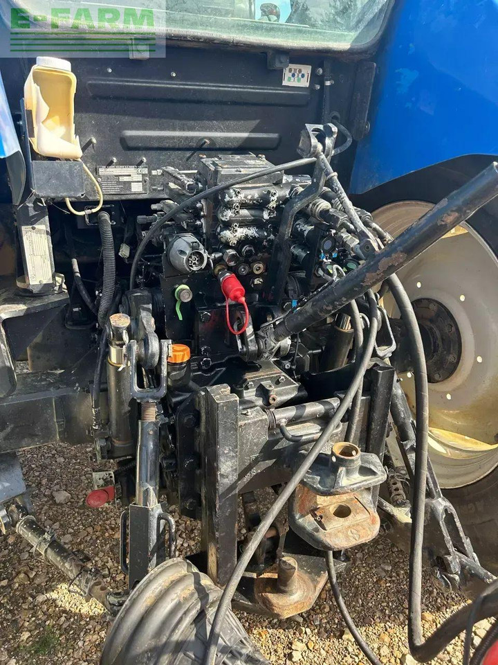 New Holland t5.95 - Tractor agricol: Foto 5 New Holland t5.95 - Tractor agricol: Foto 5