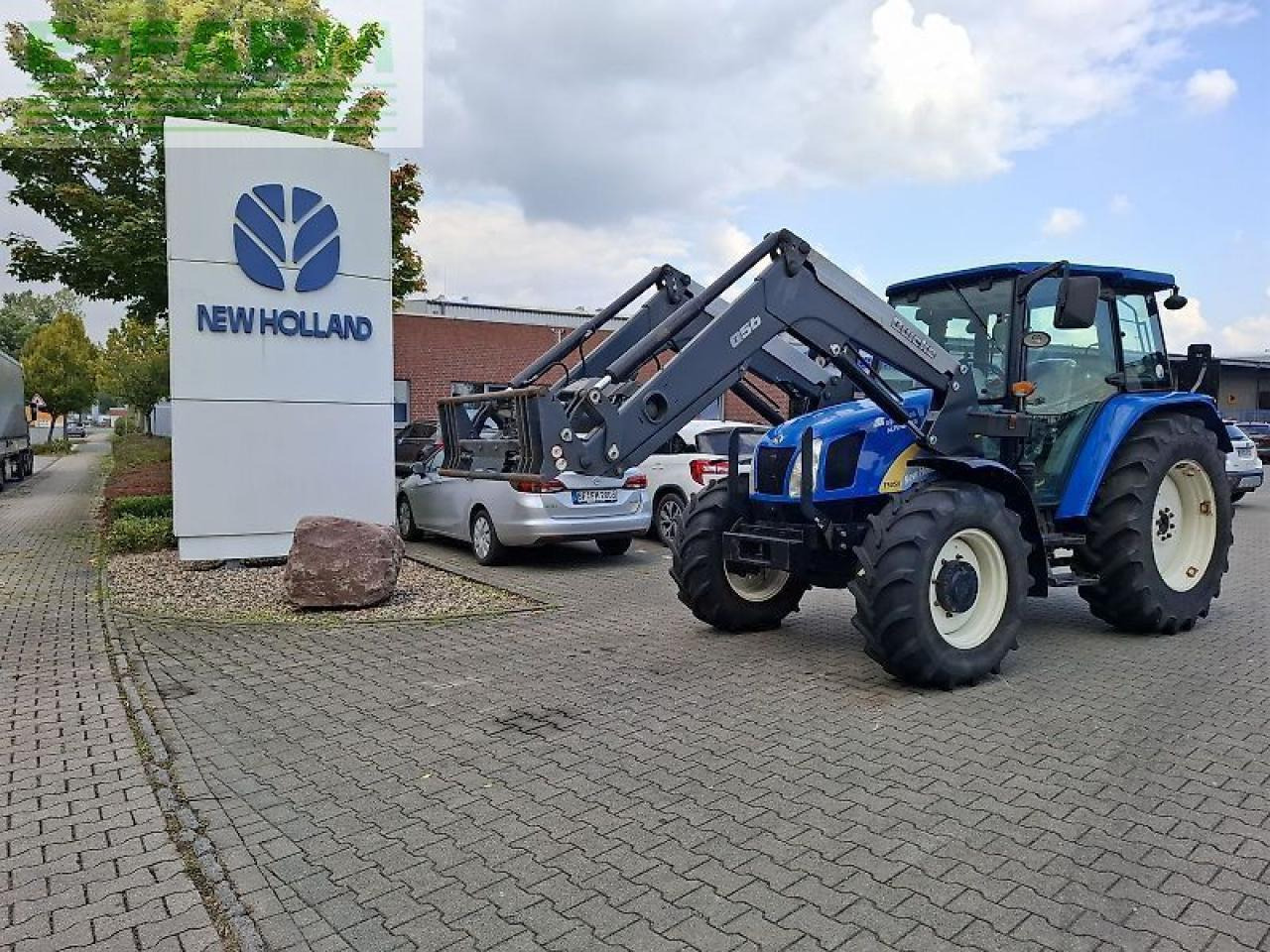 New Holland t5050 - Tractor agricol: Foto 3 New Holland t5050 - Tractor agricol: Foto 3