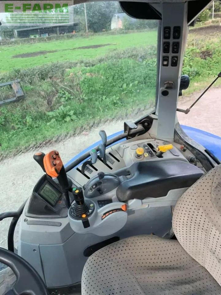New Holland t6.125 electrocommand t4b - Tractor agricol: Foto 4 New Holland t6.125 electrocommand t4b - Tractor agricol: Foto 4