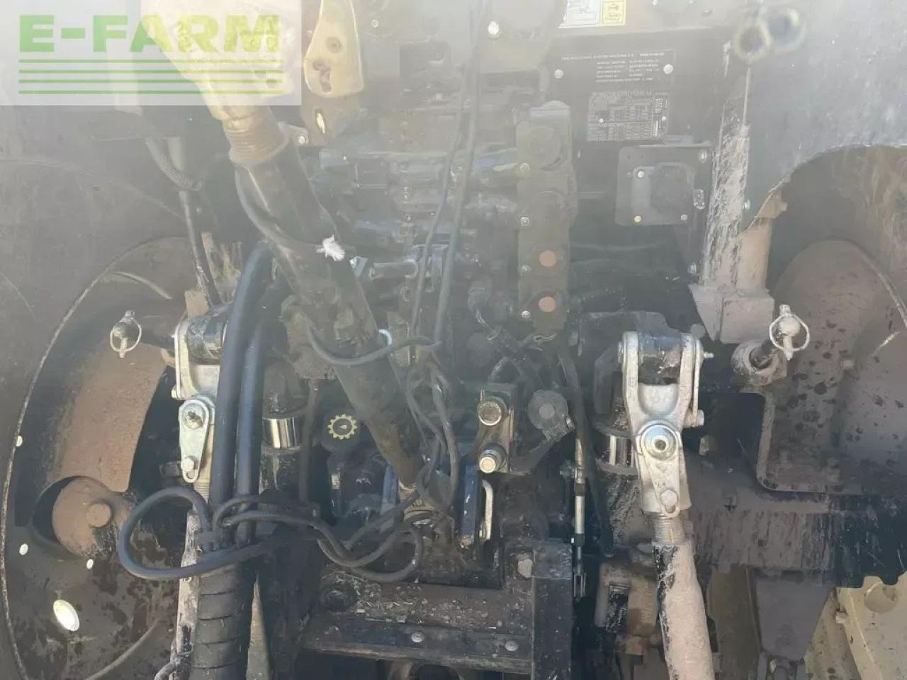 New Holland t6.180 - Tractor agricol: Foto 5 New Holland t6.180 - Tractor agricol: Foto 5