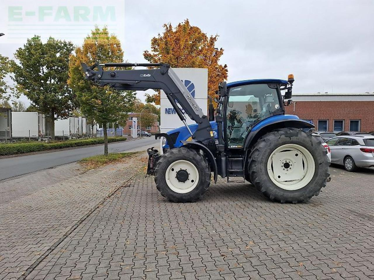 New Holland t6020 elite - Tractor agricol: Foto 1 New Holland t6020 elite - Tractor agricol: Foto 1