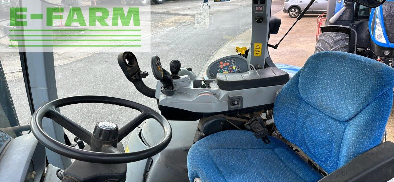 Tractor agricol New Holland t6090: Foto 8