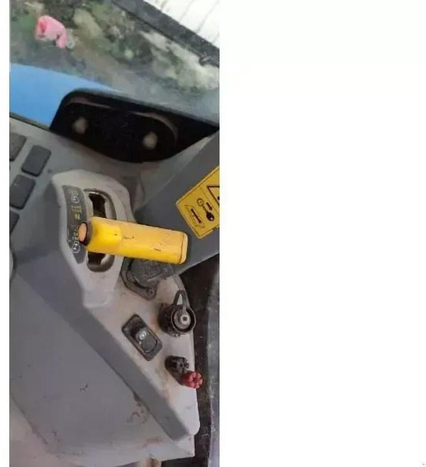 New Holland t7-210pc-sw - Tractor agricol: Foto 3 New Holland t7-210pc-sw - Tractor agricol: Foto 3