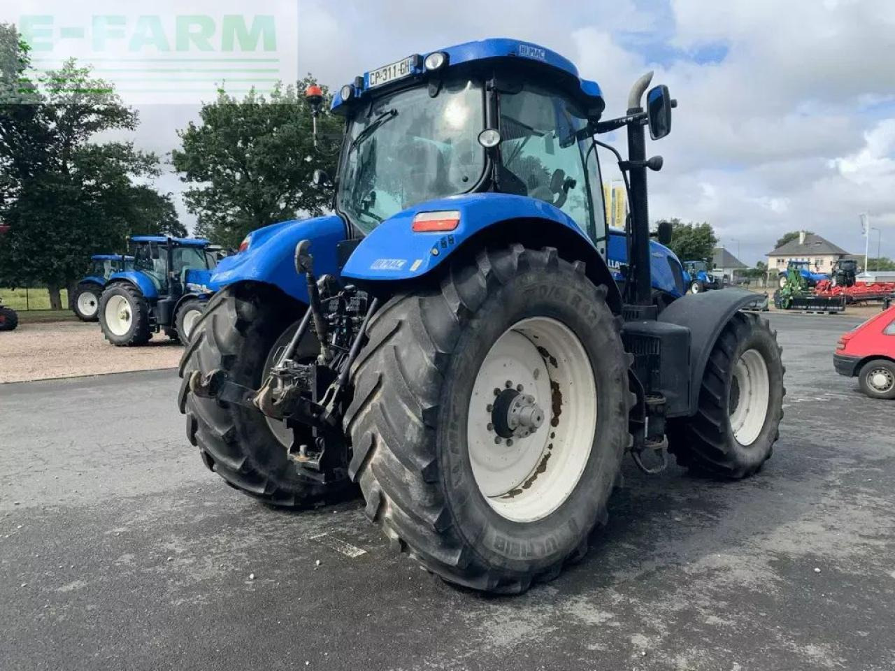 New Holland t7.235 auto command - Tractor agricol: Foto 3 New Holland t7.235 auto command - Tractor agricol: Foto 3