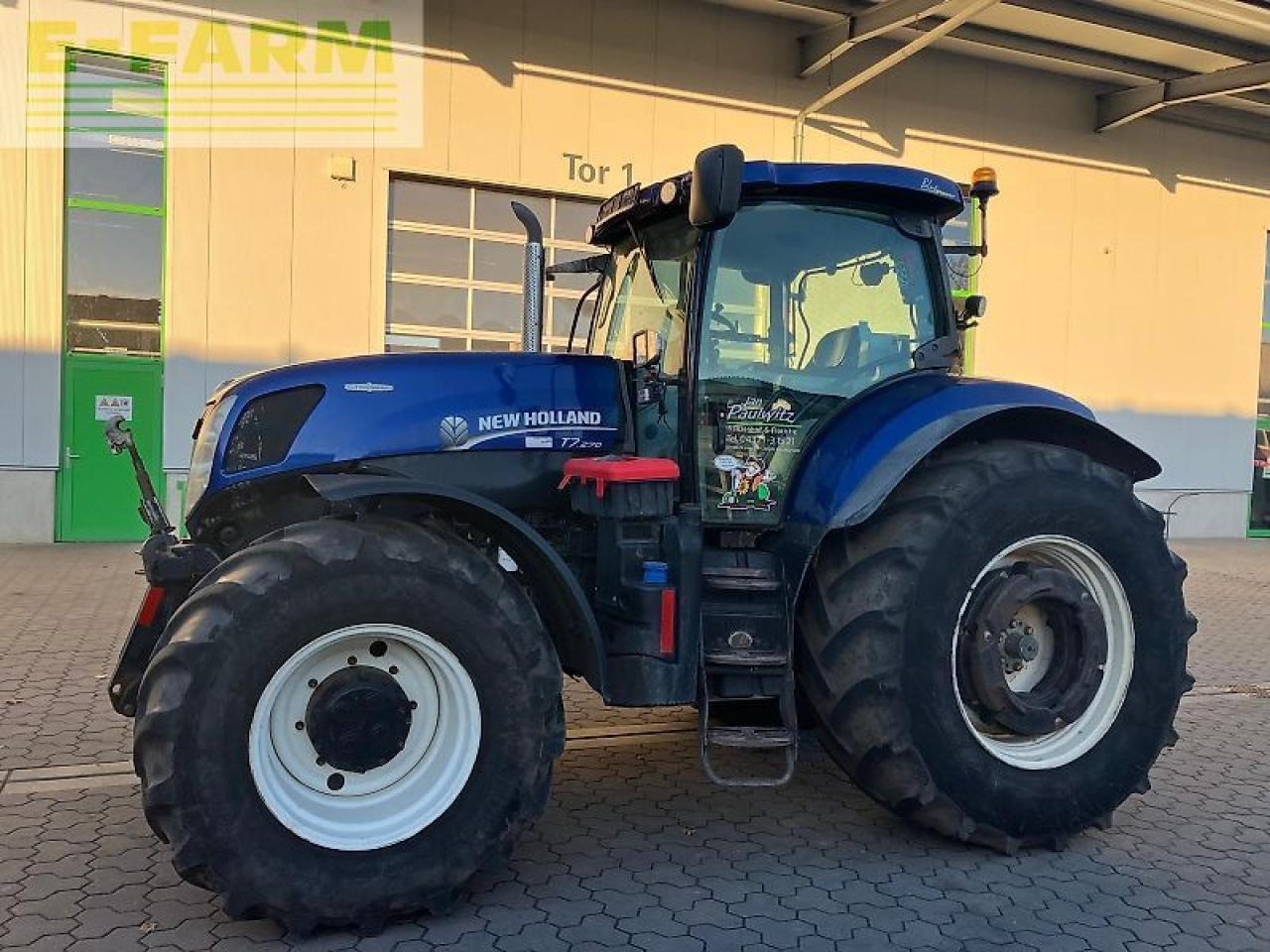 New Holland t7.270 auto command - Hot Deal - Tractor agricol: Foto 3 New Holland t7.270 auto command - Hot Deal - Tractor agricol: Foto 3