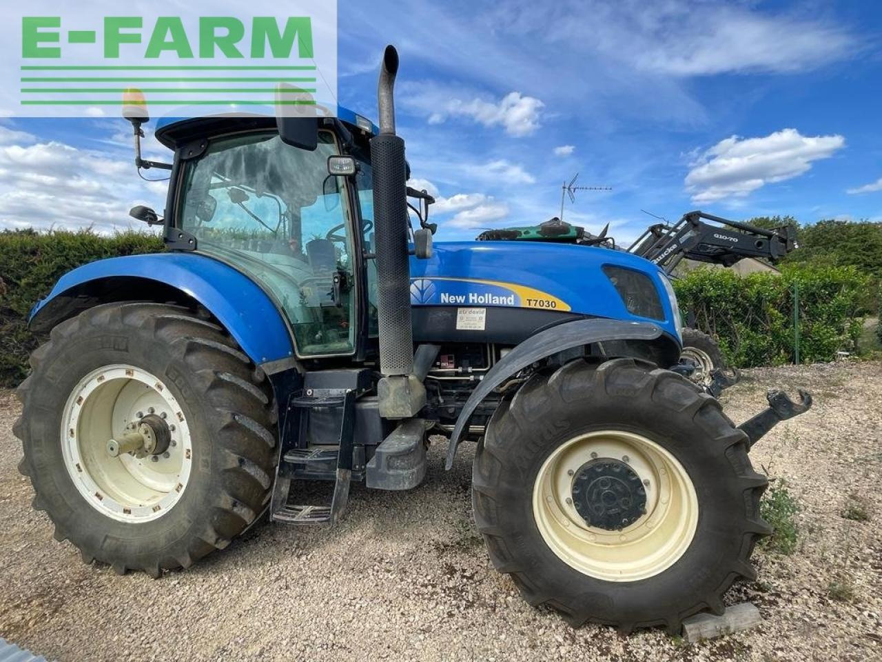 New Holland t7030 - Tractor agricol: Foto 3 New Holland t7030 - Tractor agricol: Foto 3