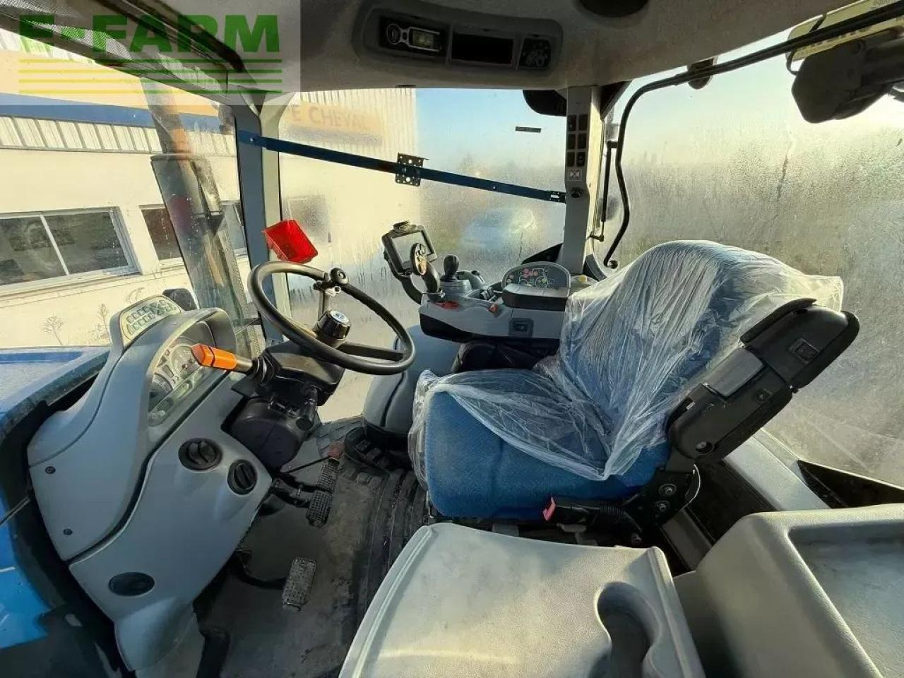 Tractor agricol New Holland t7070 6.7l: Foto 8