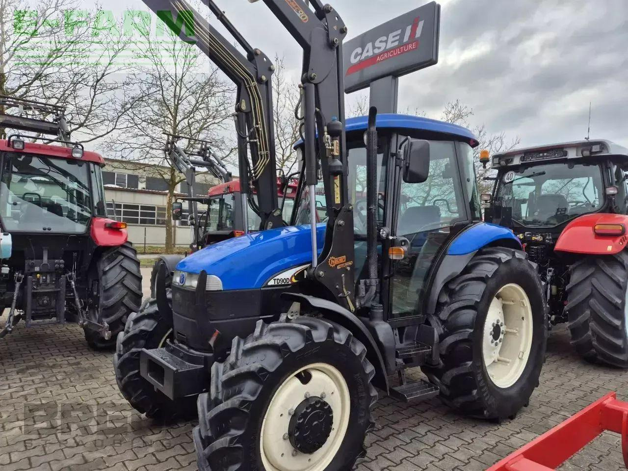 New Holland td 90 d allrad D - Tractor agricol: Foto 1 New Holland td 90 d allrad D - Tractor agricol: Foto 1