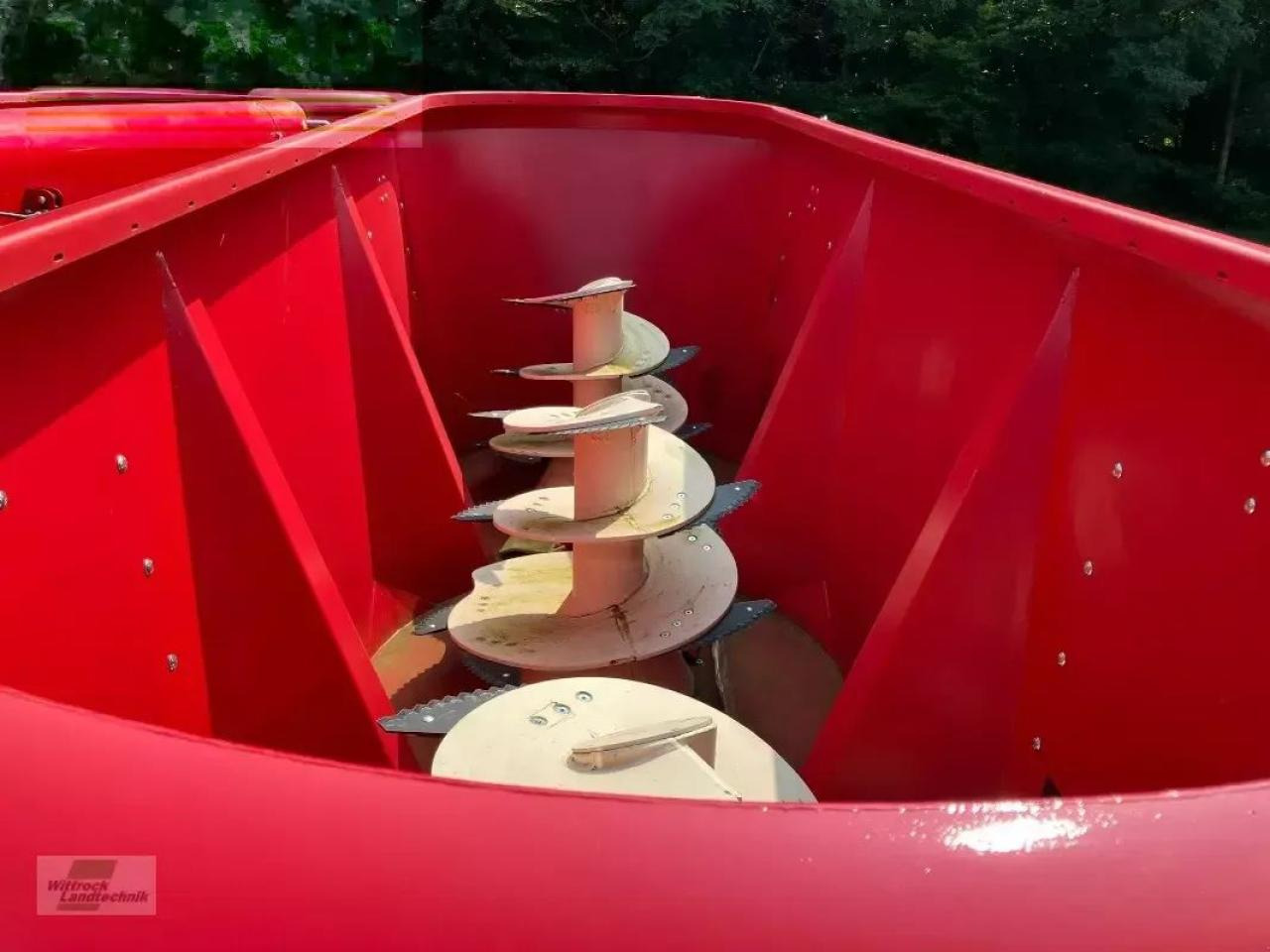 Peecon biga 30 topliner - Utilaje de creştere vite: Foto 2 Peecon biga 30 topliner - Utilaje de creştere vite: Foto 2