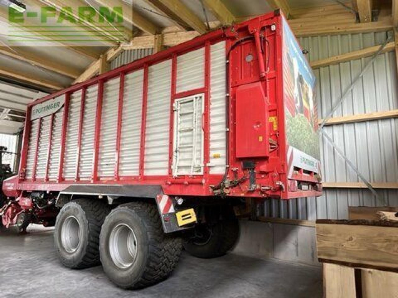 Pöttinger jumbo 6610 combiline - Remorcă autobasculantă agricolă: Foto 3 Pöttinger jumbo 6610 combiline - Remorcă autobasculantă agricolă: Foto 3