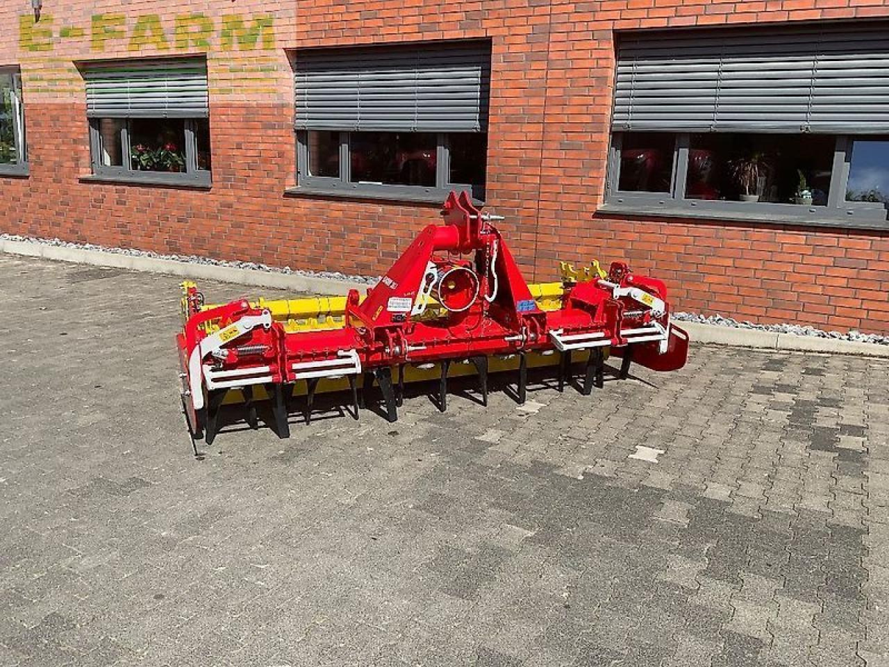 Pöttinger lion 303 - Maşină pentru prelucrarea solului: Foto 1 Pöttinger lion 303 - Maşină pentru prelucrarea solului: Foto 1