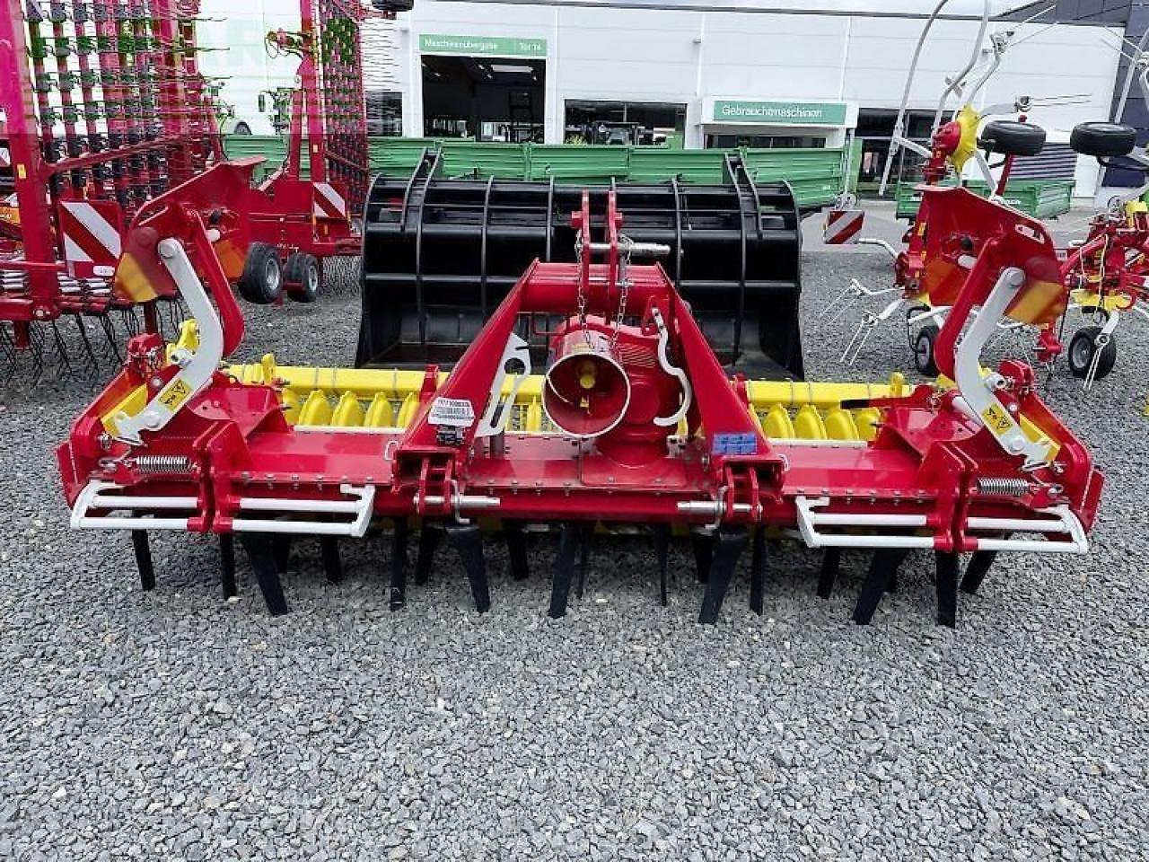 Pöttinger lion 303 spw 550 - Maşină pentru prelucrarea solului: Foto 1 Pöttinger lion 303 spw 550 - Maşină pentru prelucrarea solului: Foto 1