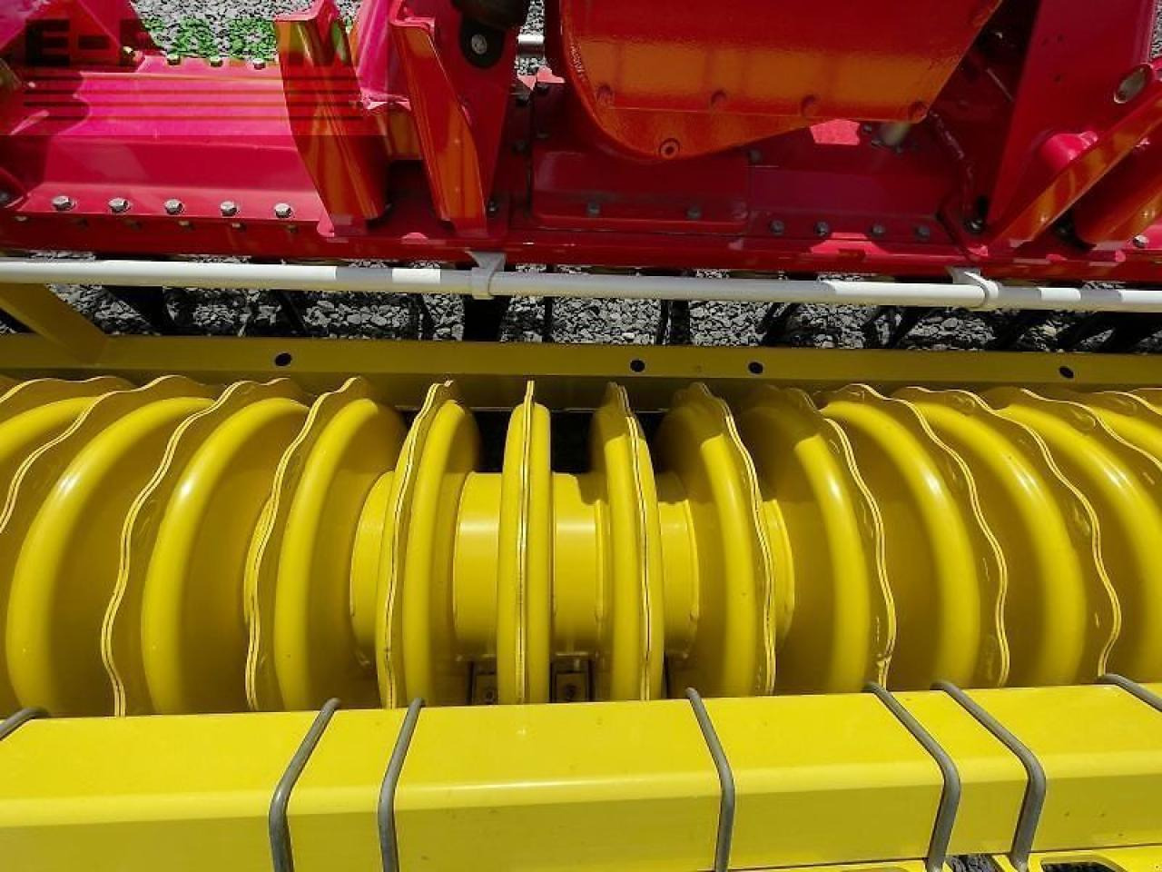 Pöttinger lion 303 spw 550 - Maşină pentru prelucrarea solului: Foto 5 Pöttinger lion 303 spw 550 - Maşină pentru prelucrarea solului: Foto 5