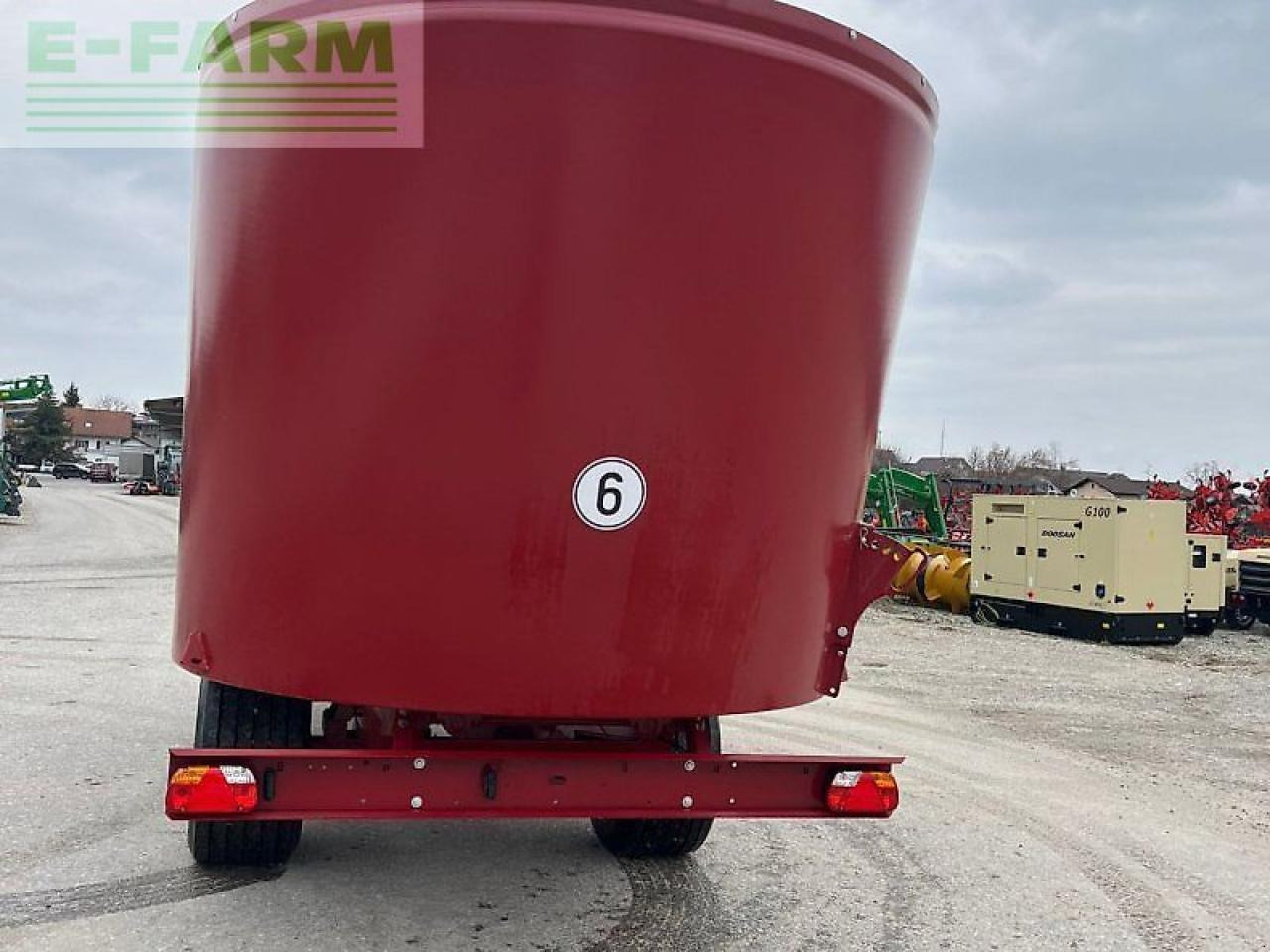 Strautmann verti mix 2401 double - Utilaje de creştere vite: Foto 5 Strautmann verti mix 2401 double - Utilaje de creştere vite: Foto 5