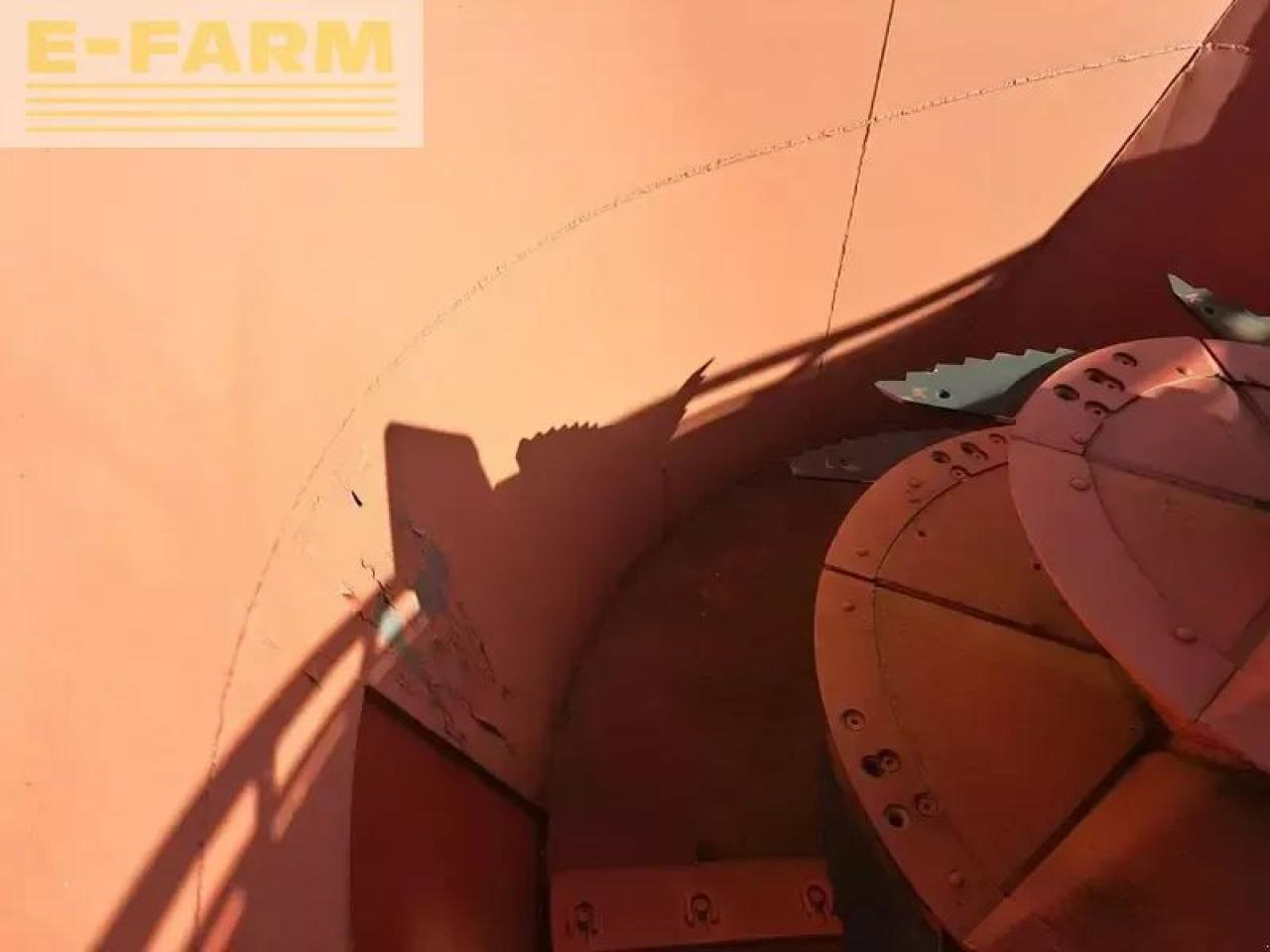 Strautmann verti mix 2401 double - Utilaje de creştere vite: Foto 4 Strautmann verti mix 2401 double - Utilaje de creştere vite: Foto 4