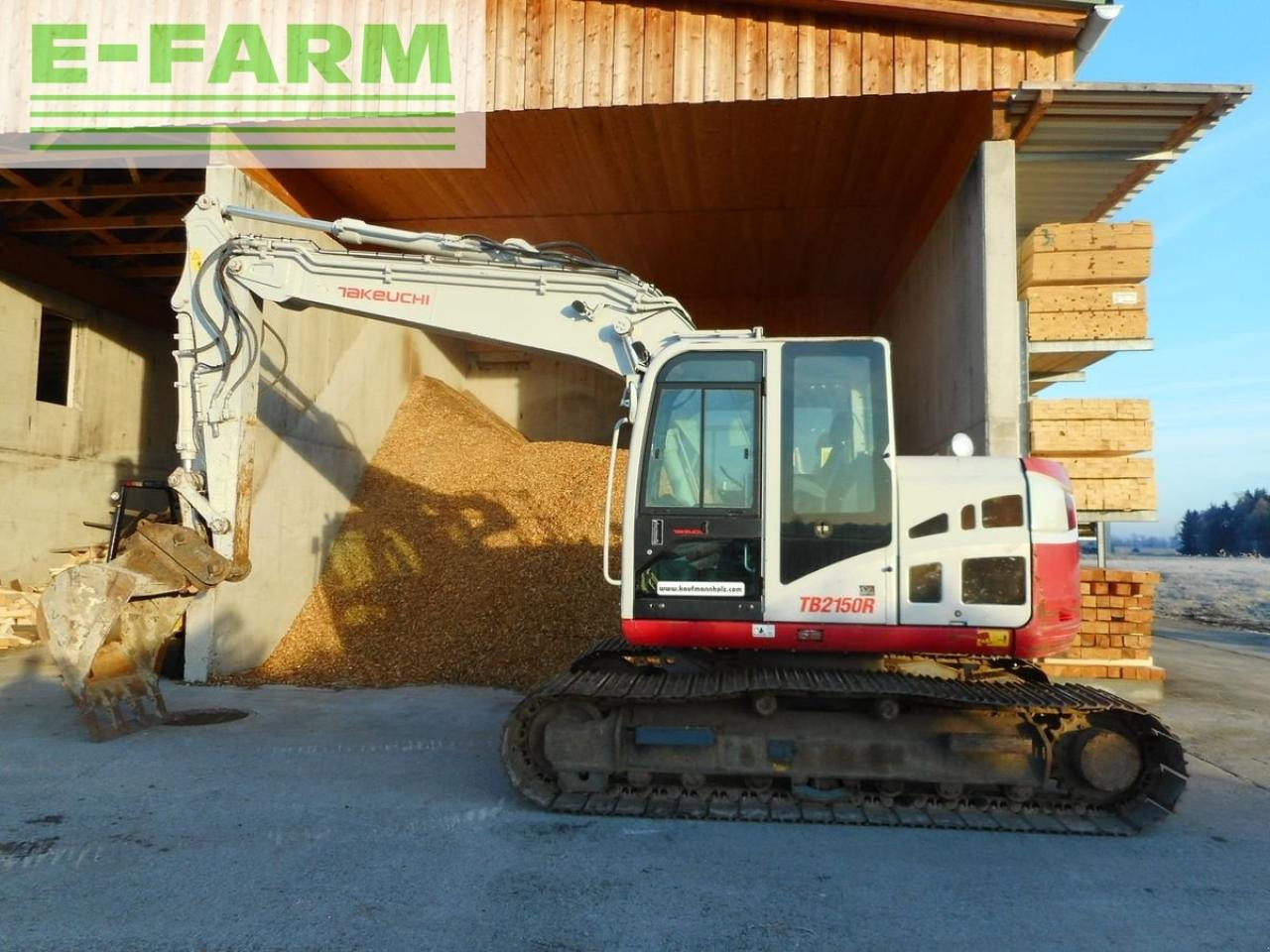 Takeuchi tb2150r ( 15.420kg ) - Excavator pe şenile: Foto 1 Takeuchi tb2150r ( 15.420kg ) - Excavator pe şenile: Foto 1