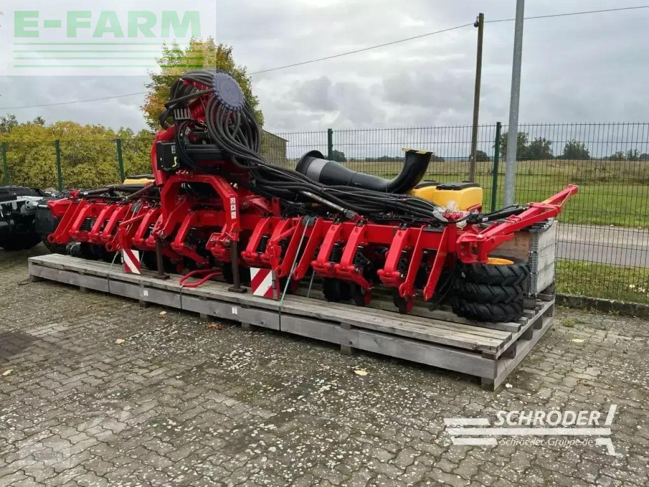 Väderstad neumaschine | tempo v tpv 12 + fh 2200 - Semănătoare de precizie: Foto 1 Väderstad neumaschine | tempo v tpv 12 + fh 2200 - Semănătoare de precizie: Foto 1