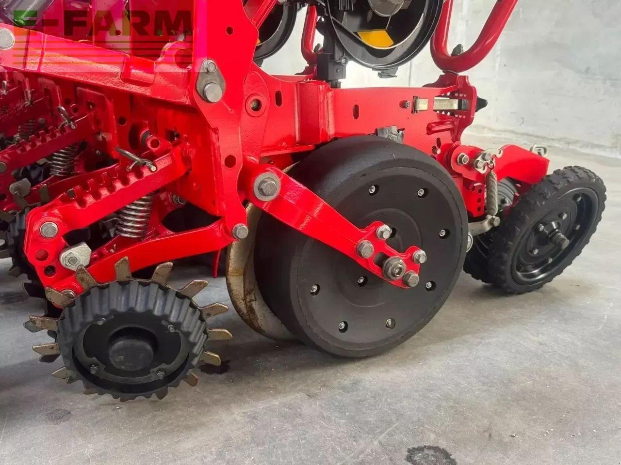 Väderstad tempo tpl12 - Semănătoare de precizie: Foto 4 Väderstad tempo tpl12 - Semănătoare de precizie: Foto 4