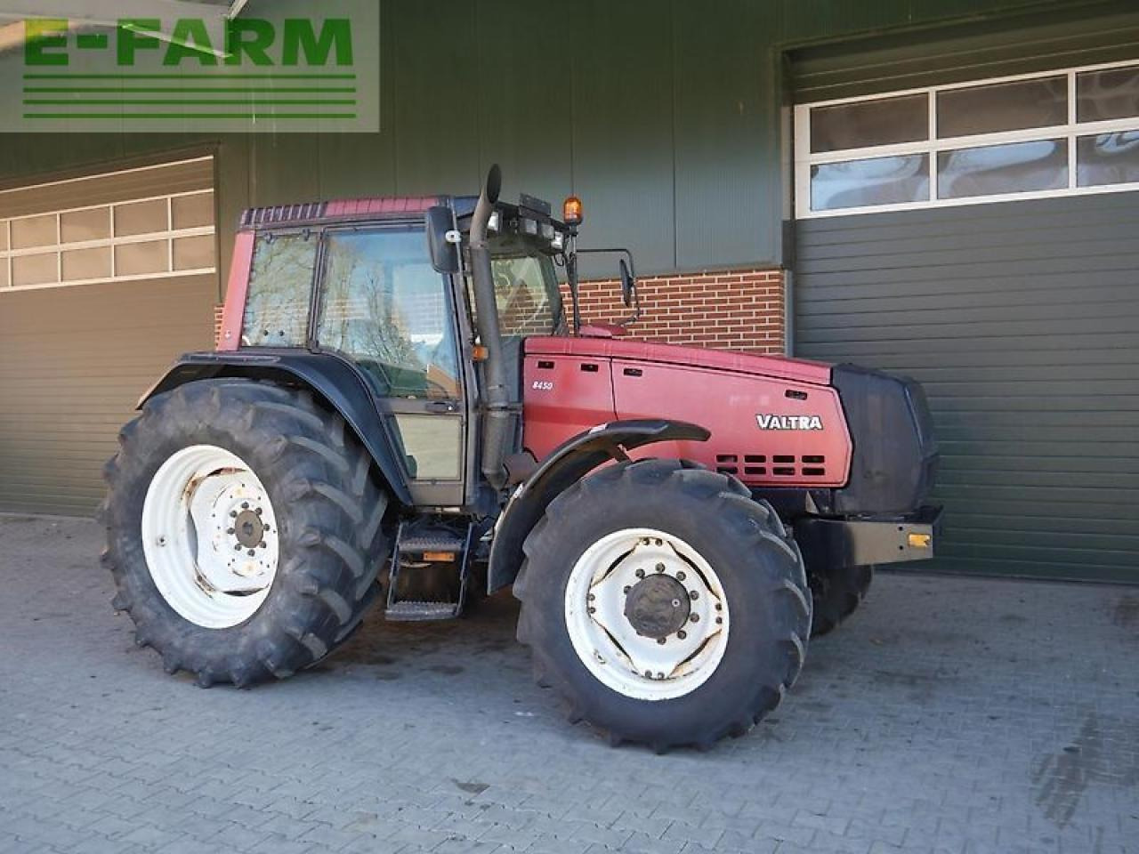 Valtra 8450 - Tractor agricol: Foto 1 Valtra 8450 - Tractor agricol: Foto 1