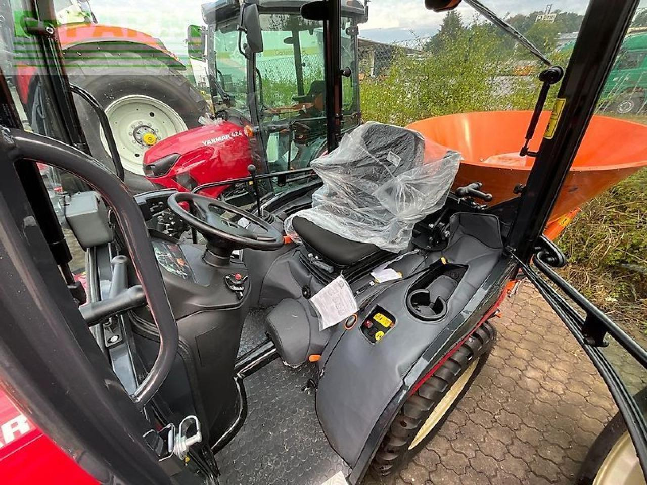 Yanmar sa 424 v-q - Tractor agricol: Foto 4 Yanmar sa 424 v-q - Tractor agricol: Foto 4