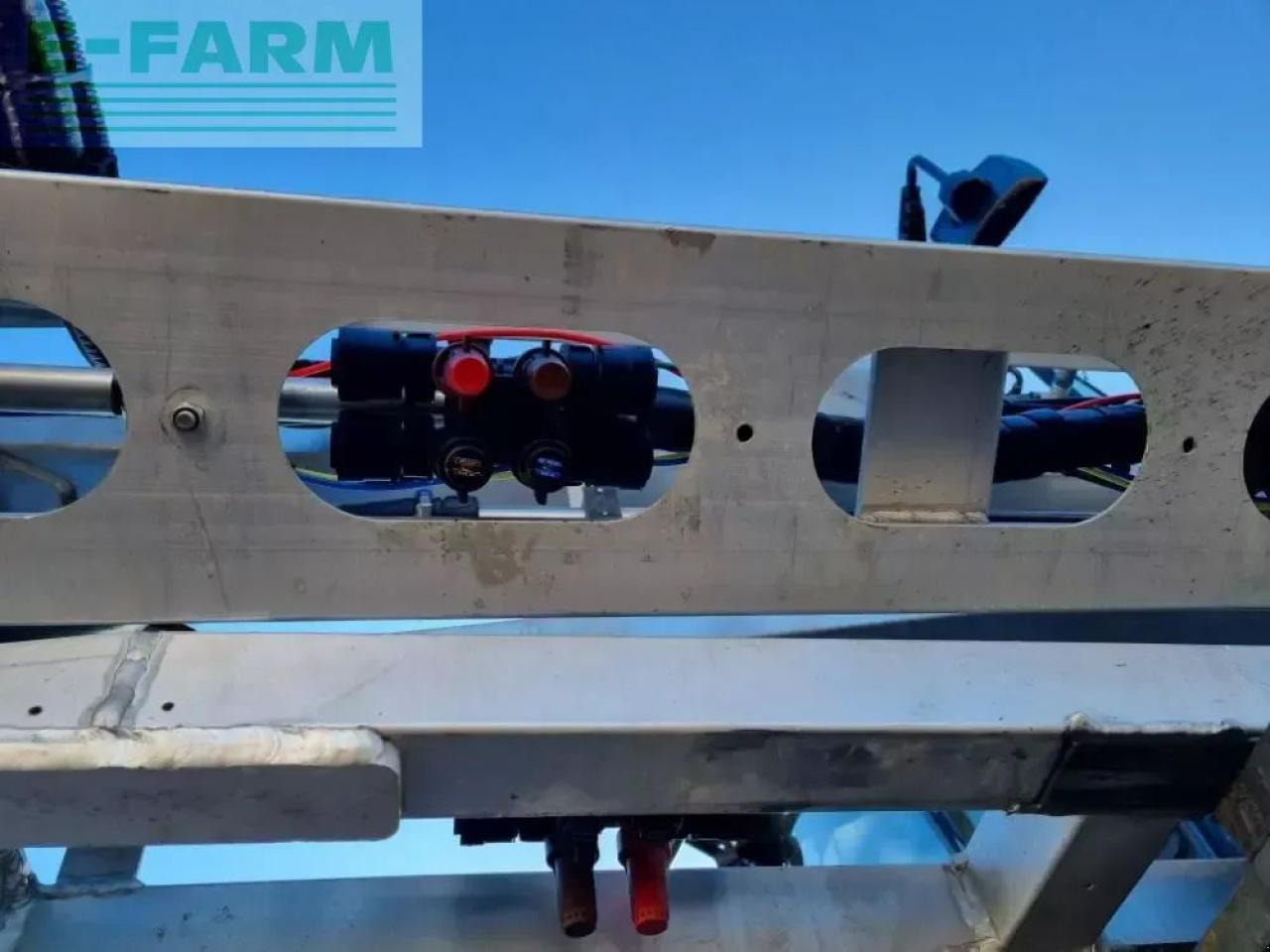 Alpha 5000 r active - Maşină de erbicidat tractata: Foto 5 Alpha 5000 r active - Maşină de erbicidat tractata: Foto 5