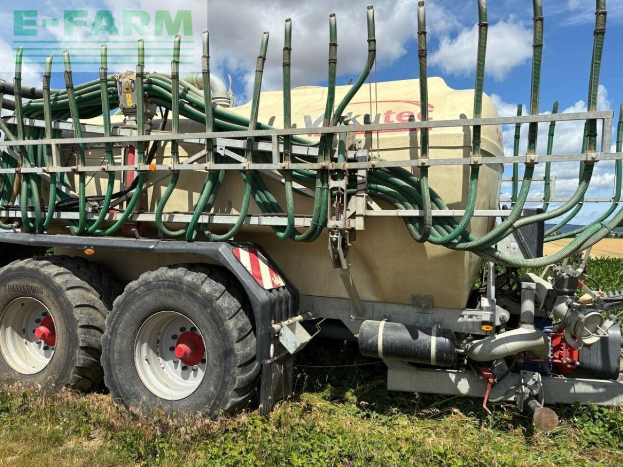K 14 pul 14m3 mit 15m schleppschlauch - Cisternă vidanjă: Foto 1 K 14 pul 14m3 mit 15m schleppschlauch - Cisternă vidanjă: Foto 1
